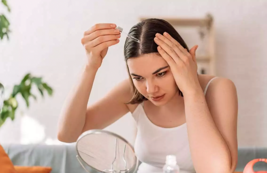Effets de la quercétine contre la chute de cheveux